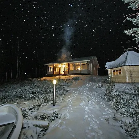度假居 哈提图维特山林小屋 *